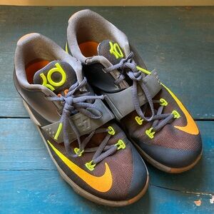 Nike KD VII 7 size 6.5 Youth